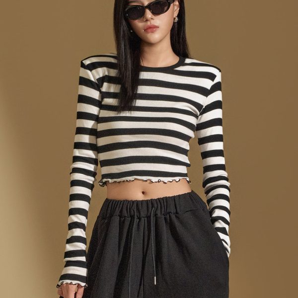 E3512 Frill Crop Top