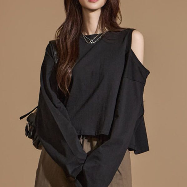 E3527 Shoulder Cut-out Top