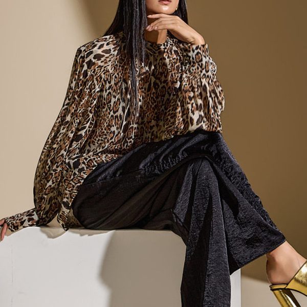 B2996 Leopard Blouse